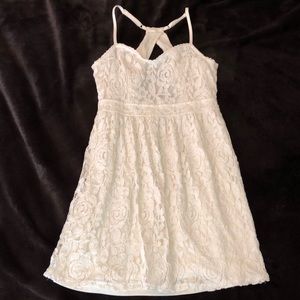 Hem & Thread White lace summer dress